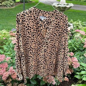 AVA and VIV women’s 2x long sleeve blouse Cheetah print.